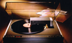 ReVox B790 - Tangentialplattenspieler