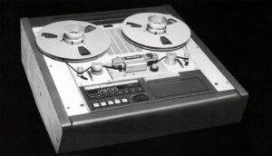 STUDER A812