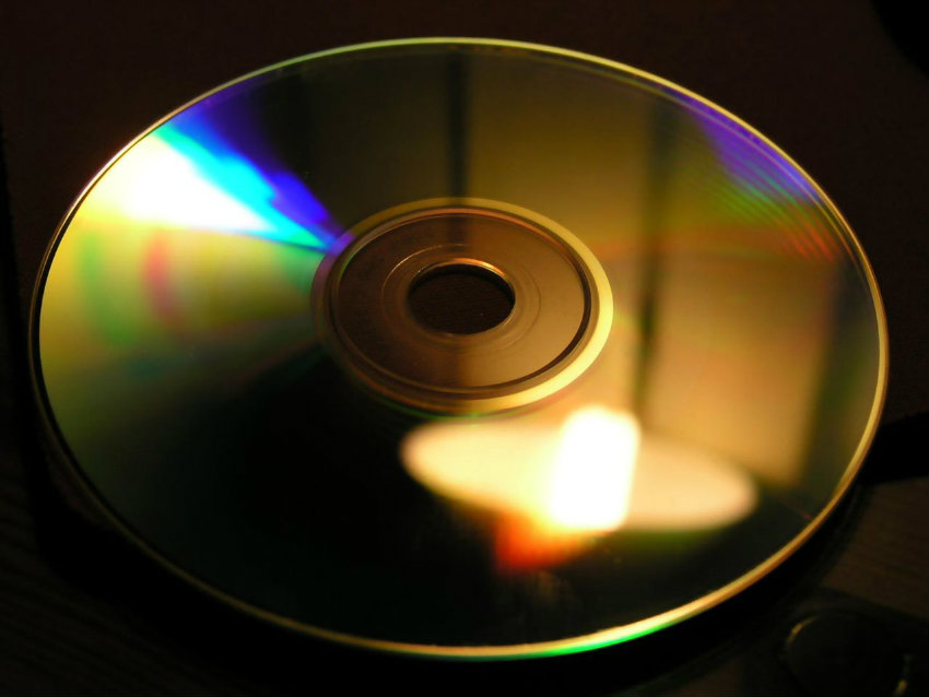 Die Compact-Disc (CD). (Foto: Luis Fernández García / Wikipedia)