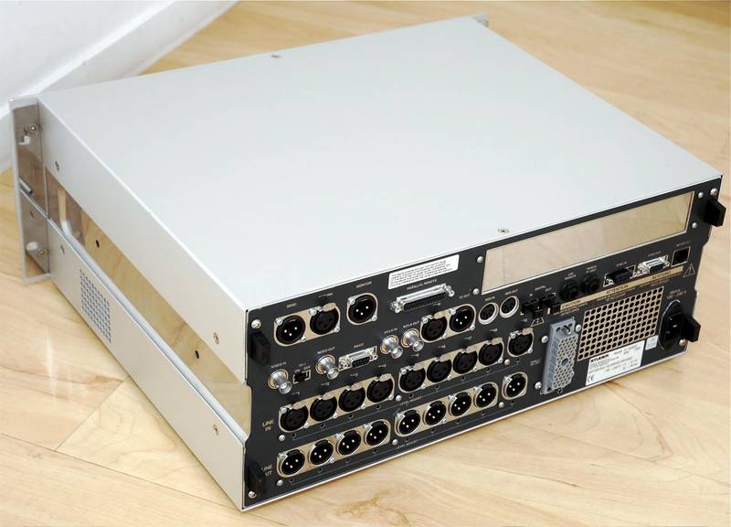 STUDER V-Eight